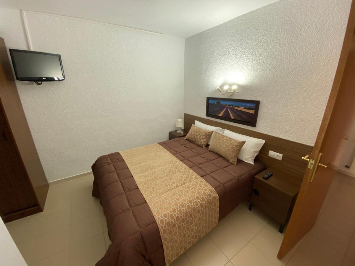 Apartamentos Ar Isern Blanes Bagian luar foto