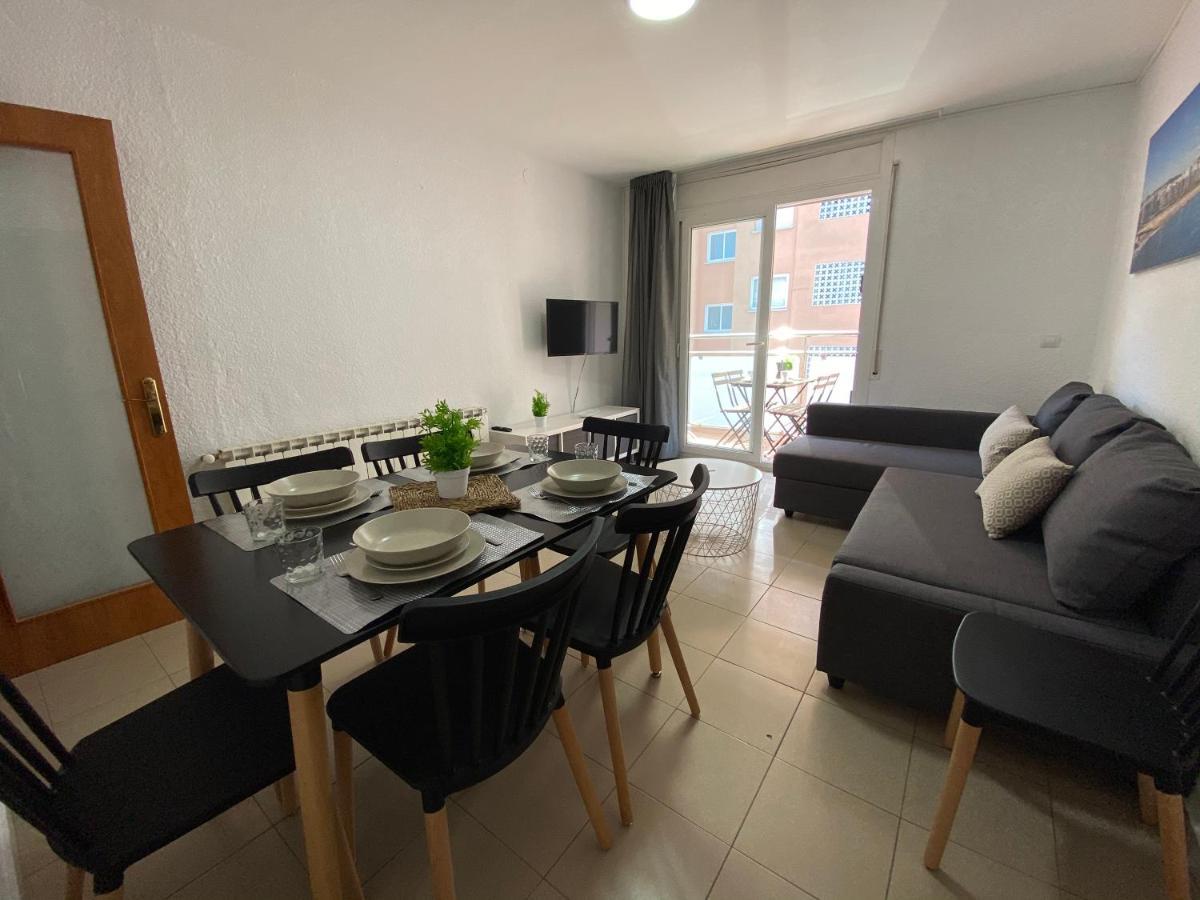 Apartamentos Ar Isern Blanes Bagian luar foto